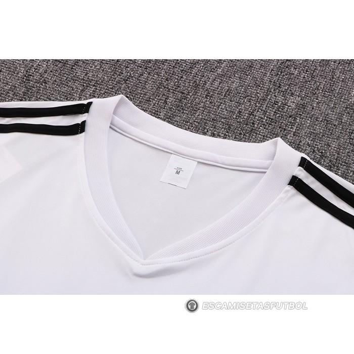 Chandal del Real Madrid Manga Corta 2022-23 Blanco y Purpura